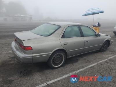 Trzecie zdjęcie samochodu z tyłu: 1997 TOYOTA CAMRY LE VIN:JT2BG22K3V0100897 - miniatura