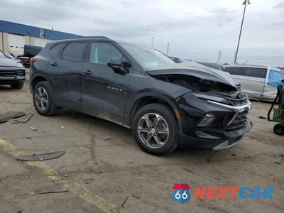 Czwarte zdjęcie samochodu z boku: 2024 CHEVROLET BLAZER 2LT VIN:3GNKBCR49RS162717 - miniatura