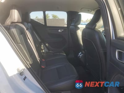 Zdjęcie 11 z 17 samochodu: 2021 VOLVO XC40 T5 MOMENTUM VIN:YV4162UK4M2486524 - miniatura