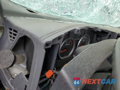 Zdjęcie 9 z 12 samochodu: 2012 ISUZU NPR HD VIN:JALC4W160C7002848 - miniatura