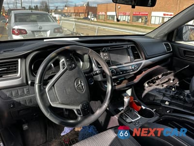 Zdjęcie 9 z 11 samochodu: 2016 TOYOTA HIGHLANDER HYBRID VIN:5TDBCRFH7GS013644 - miniatura