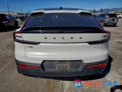 Zdjęcie 6 z 15 samochodu: 2023 VOLVO C40 RECHARGE PLUS VIN:YV4ED3GL7P2055018 - miniatura