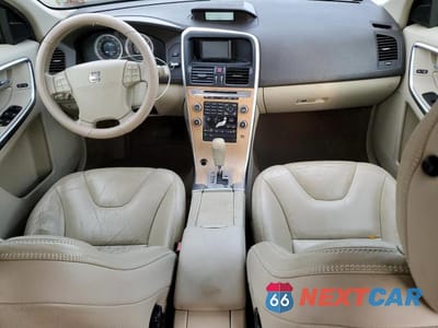 Zdjęcie 8 z 12 samochodu: 2010 VOLVO XC60 VIN:YV4992DZ5A2079377 - miniatura