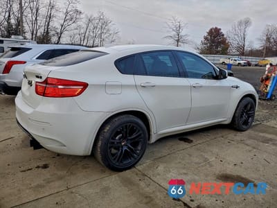 Trzecie zdjęcie samochodu z tyłu: 2011 BMW X6 M VIN:5YMGZ0C53BLK13822 - miniatura