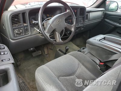 Zdjęcie 8 z 12 samochodu: 2004 CHEVROLET SILVERADO K2500 HEAVY DUTY VIN:1GCHK29U84E172154 - miniatura