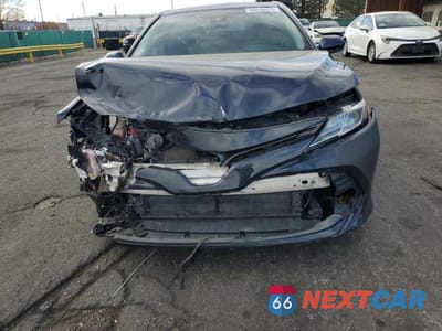 Piąte zdjęcie samochodu w środku: 2019 TOYOTA CAMRY VIN:4T1B31HK1KU512529 - miniatura