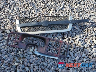 Zdjęcie 12 z 15 samochodu: 2003 CHEVROLET SILVERADO K2500 HEAVY DUTY VIN:1GCHK29U23E144655 - miniatura
