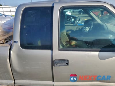 Zdjęcie 10 z 12 samochodu: 2001 CHEVROLET S TRUCK S10 VIN:1GCCS19W218189967 - miniatura