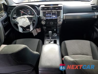 Zdjęcie 8 z 13 samochodu: 2021 TOYOTA 4RUNNER SR5 VIN:JTEMU5JR0M5882002 - miniatura