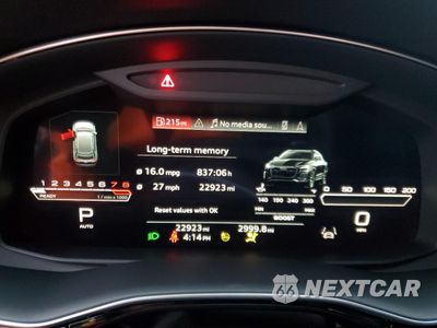 Zdjęcie 9 z 17 samochodu: 2023 AUDI RS Q8 VIN:WU1ARBF18PD033422 - miniatura