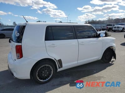 Trzecie zdjęcie samochodu z tyłu: 2015 TOYOTA SCION XB VIN:JTLZE4FE1FJ073632 - miniatura