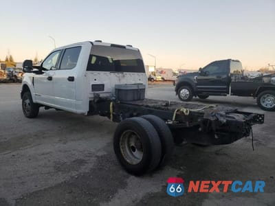 Drugie zdjęcie samochodu z przodu: 2022 FORD F350 XLT 6.7L V8 TDSL CAB & CHASSIS VIN:1FD8W3HT8NED68028 - miniatura