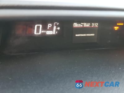 Zdjęcie 9 z 12 samochodu: 2016 TOYOTA PRIUS C VIN:JTDKDTB3XG1134296 - miniatura