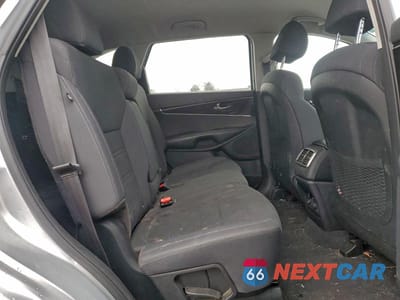 Zdjęcie 11 z 12 samochodu: 2019 KIA SORENTO LX VIN:5XYPGDA53KG485369 - miniatura