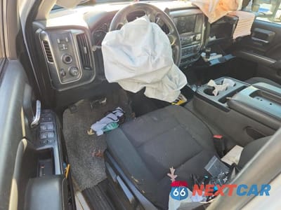 Zdjęcie 8 z 11 samochodu: 2018 CHEVROLET SILVERADO 3500HD UTILITY / SERVICETRUCK VIN:1GB4KZCY3JF247971 - miniatura