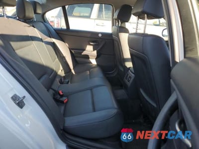 Zdjęcie 10 z 13 samochodu: 2011 BMW 328 XI VIN:WBAPK7G50BNN86026 - miniatura