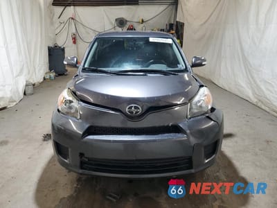 Piąte zdjęcie samochodu w środku: 2012 TOYOTA SCION XD VIN:JTKKU4B47C1025800 - miniatura