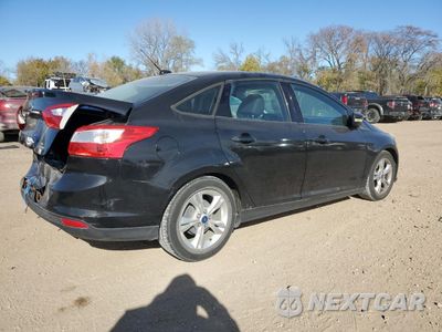 Trzecie zdjęcie samochodu z tyłu: 2014 FORD FOCUS SE VIN:1FADP3F26EL155820 - miniatura