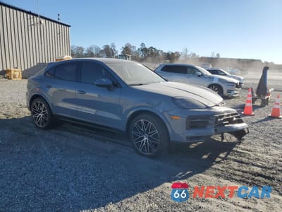 Czwarte zdjęcie samochodu z boku: 2025 PORSCHE CAYENNE COUPE VIN:WP1BA2AY2SDA32240 - miniatura