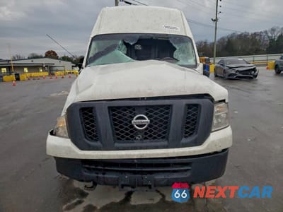 Piąte zdjęcie samochodu w środku: 2018 NISSAN NV 2500 S VIN:1N6AF0LY0JN801789 - miniatura