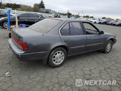 Trzecie zdjęcie samochodu z tyłu: 1992 NISSAN MAXIMA GXE VIN:JN1HJ01F1NT015246 - miniatura