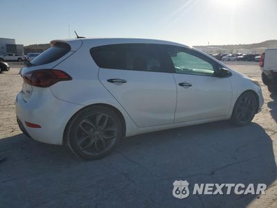 Trzecie zdjęcie samochodu z tyłu: 2016 KIA FORTE SX VIN:KNAFZ5A31G5492084 - miniatura