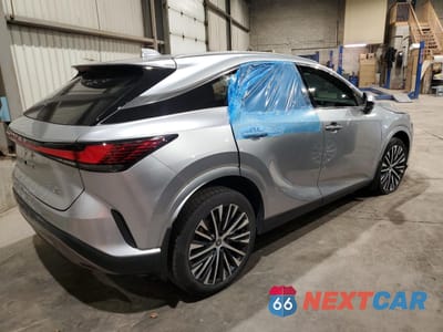 Trzecie zdjęcie samochodu z tyłu: 2023 LEXUS RX 350H BASE VIN:2T2BBMCAXPC008438 - miniatura