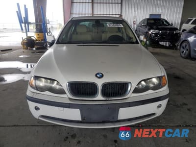 Piąte zdjęcie samochodu w środku: 2004 BMW 325 IS SULEV VIN:WBAAZ334X4KP88884 - miniatura