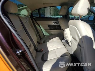 Zdjęcie 10 z 11 samochodu: 2012 JAGUAR XF PORTFOLIO VIN:SAJWA0HBXCLS30016 - miniatura