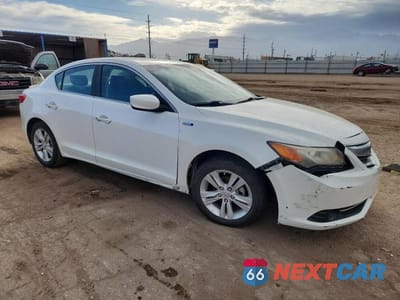 Czwarte zdjęcie samochodu z boku: 2013 ACURA ILX HYBRID VIN:19VDE3F36DE301142 - miniatura