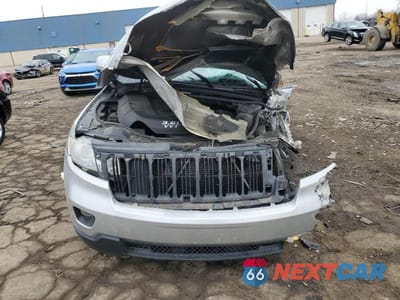 Piąte zdjęcie samochodu w środku: 2012 JEEP GRAND CHEROKEE LAREDO VIN:1C4RJFAG1CC219054 - miniatura