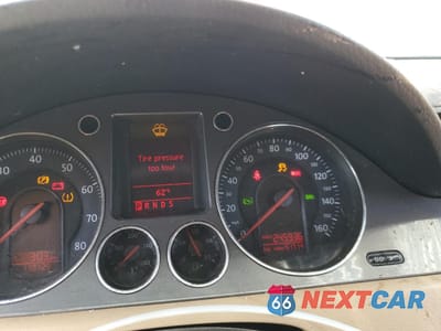 Zdjęcie 9 z 13 samochodu: 2008 VOLKSWAGEN PASSAT KOMFORT VIN:WVWAK73C18E055391 - miniatura