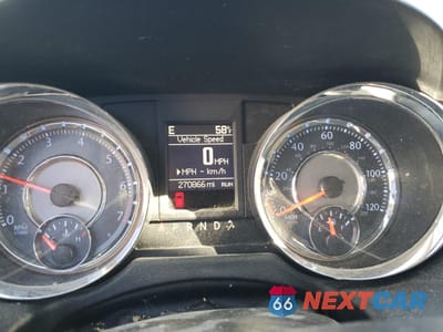 Zdjęcie 9 z 14 samochodu: 2014 CHRYSLER TOWN & COUNTRY TOURING VIN:2C4RC1BG7ER397556 - miniatura