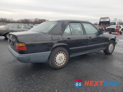 Trzecie zdjęcie samochodu z tyłu: 1983 MERCEDES-BENZ 300 DT VIN:WDBEB33D9HA458835 - miniatura