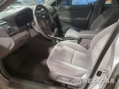 Zdjęcie 7 z 12 samochodu: 2002 TOYOTA CAMRY LE VIN:4T1BE32K32U596822 - miniatura