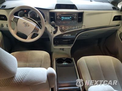 Zdjęcie 8 z 15 samochodu: 2014 TOYOTA SIENNA LE VIN:5TDKK3DC1ES498397 - miniatura