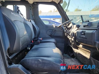 Piąte zdjęcie samochodu w środku: 2025 POLARIS RANGER CREW XP 1000 UTILITY VEHICLE VIN:4XARS3995S8279803 - miniatura