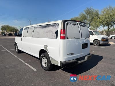 Trzecie zdjęcie samochodu z tyłu: 2007 CHEVROLET EXPRESS G3500 VIN:1GAHG39U871229772 - miniatura