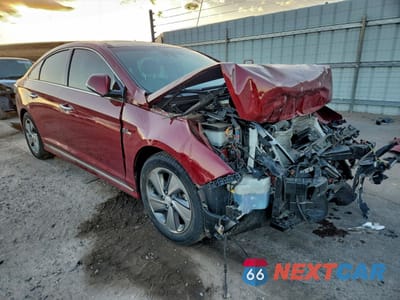 Czwarte zdjęcie samochodu z boku: 2017 HYUNDAI SONATA HYBRID VIN:KMHE34L3XHA070956 - miniatura