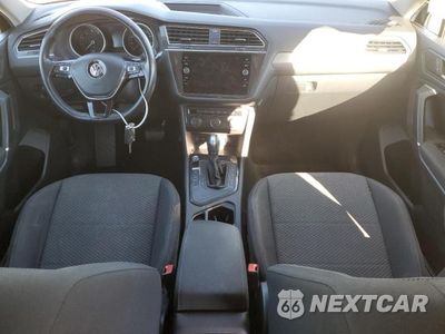 Zdjęcie 15 z 26 samochodu: 2019 VOLKSWAGEN TIGUAN VIN:3VVHP65N0KM019333 - miniatura
