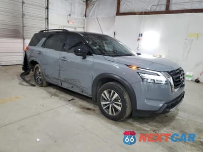 Czwarte zdjęcie samochodu z boku: 2024 NISSAN PATHFINDER SL VIN:5N1DR3CCXRC296179 - miniatura