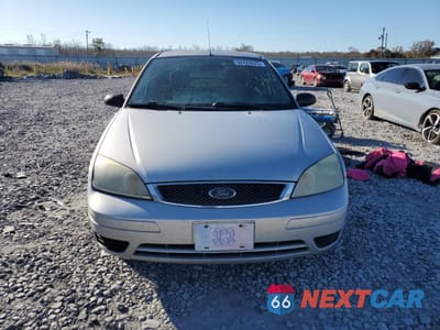 Piąte zdjęcie samochodu w środku: 2006 FORD FOCUS ZX4 VIN:1FAFP34N26W229742 - miniatura