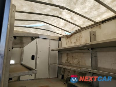 Zdjęcie 10 z 13 samochodu: 2023 GMC SAVANA CUTAWAY G3500 VIN:7GZ37SC78PN009137 - miniatura