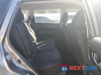 Zdjęcie 11 z 13 samochodu: 2018 NISSAN ROGUE S VIN:KNMAT2MV6JP579775 - miniatura