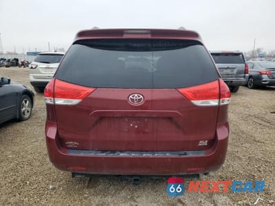 Zdjęcie 6 z 12 samochodu: 2014 TOYOTA SIENNA XLE VIN:5TDDK3DCXES072488 - miniatura