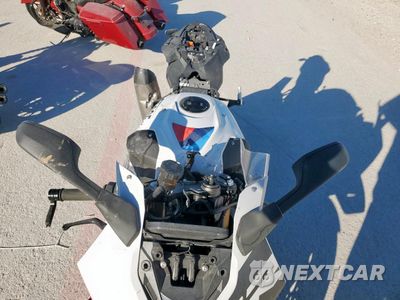 Piąte zdjęcie samochodu w środku: 2025 BMW S 1000 RR VIN:WB10P2308S6L91866 - miniatura