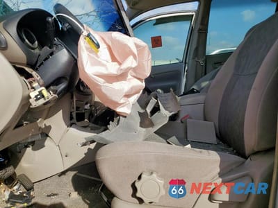 Zdjęcie 7 z 12 samochodu: 2003 TOYOTA RAV4 VIN:JTEHH20V136084300 - miniatura