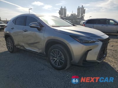Czwarte zdjęcie samochodu z boku: 2025 LEXUS NX 350H BASE VIN:JTJAKCEZ7S5031692 - miniatura
