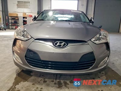 Piąte zdjęcie samochodu w środku: 2013 HYUNDAI VELOSTER VIN:KMHTC6AD0DU093198 - miniatura