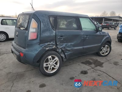 Trzecie zdjęcie samochodu z tyłu: 2011 KIA SOUL + VIN:KNDJT2A20B7329587 - miniatura